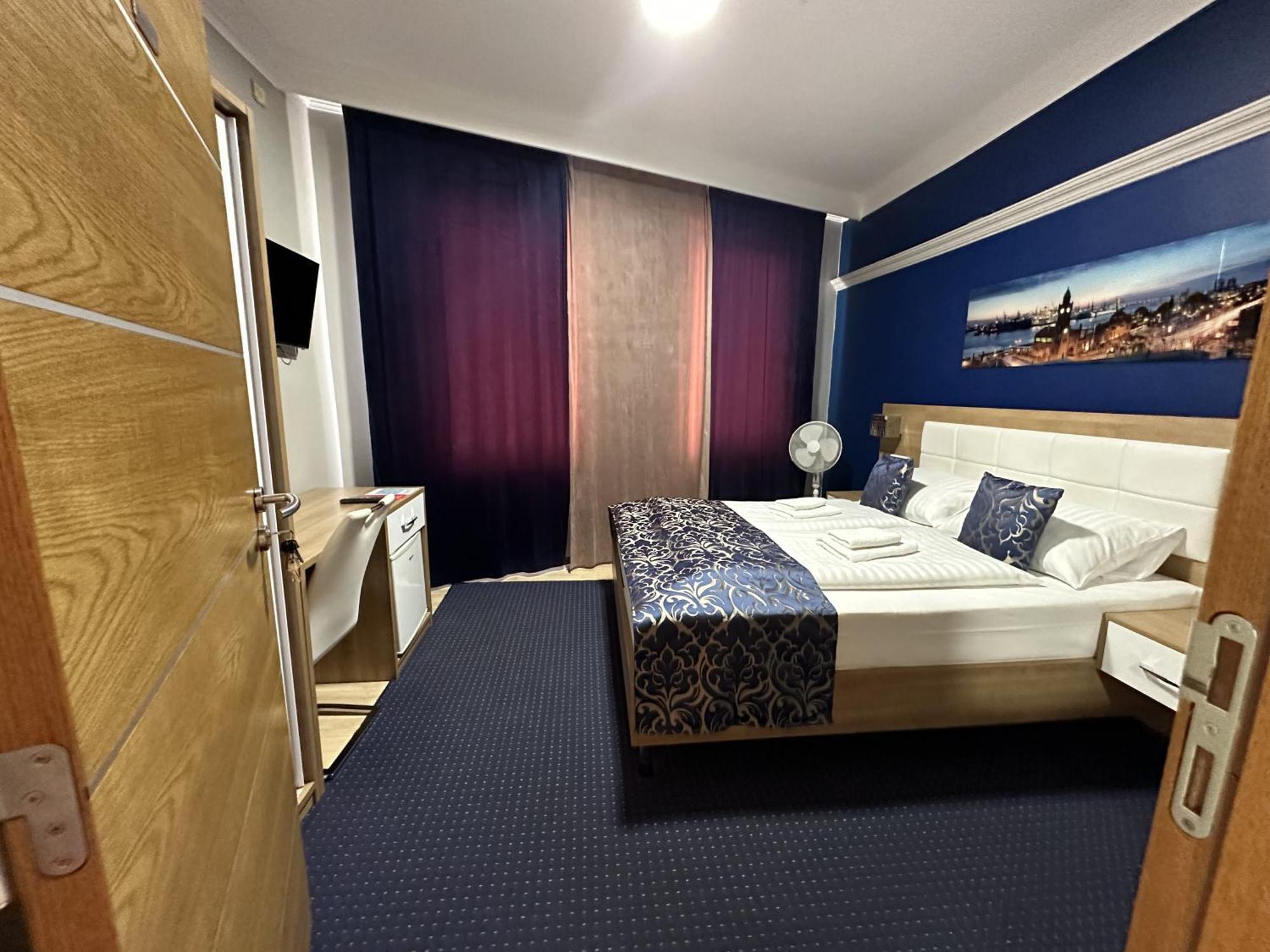 C&S Hotel ピンネベルク エクステリア 写真